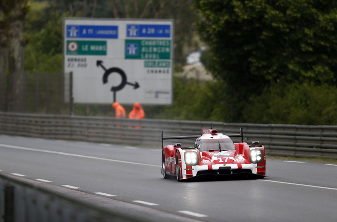 Mark Webber loert op Le Mans: "Ongelofelijk, hoeveel we nog steeds leren"